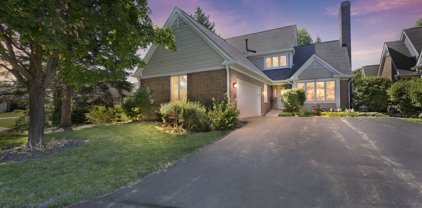 1625 E Avon Court, Arlington Heights