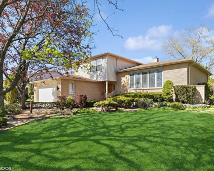 16 E Brookwood Drive, Arlington Heights