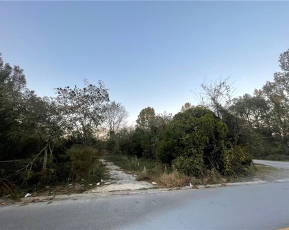 2611 Village Green Lane, Macon