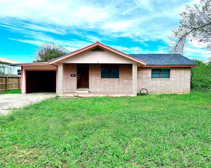 424 W B Avenue, Kingsville