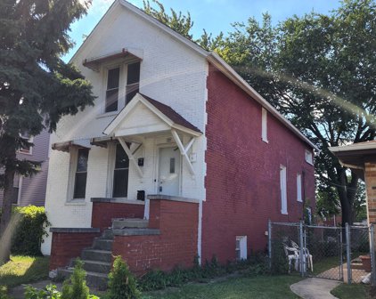 44 East Avenue, La Grange