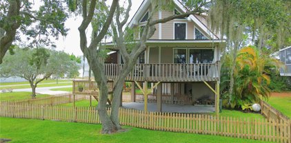 908 Shore Drive W, Oldsmar