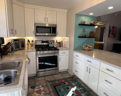 424 S Paseo Aguila Unit #C, Green Valley