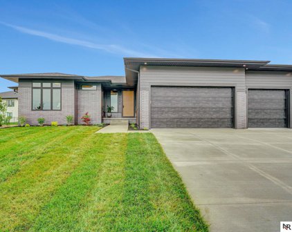 6527 S 90th Street, Lincoln