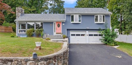 5 Sunset Drive, Danbury