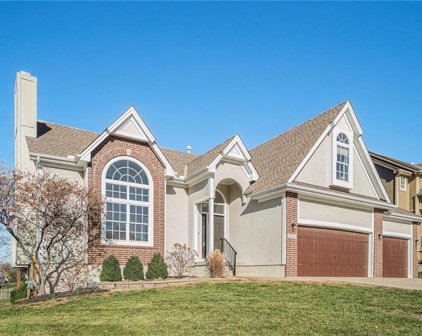 1112 SW Whistle Drive, Lee's Summit