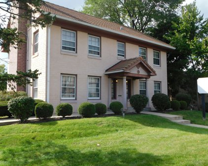 808 N Lake Street, Aurora