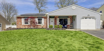6 Lorelei Drive, Howell