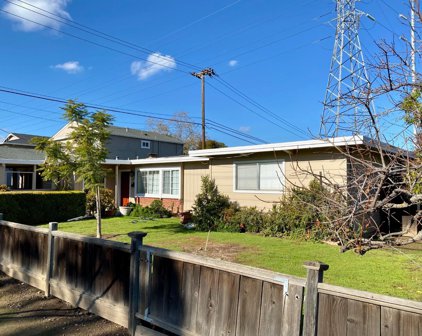 21103 Gardena DR, Cupertino