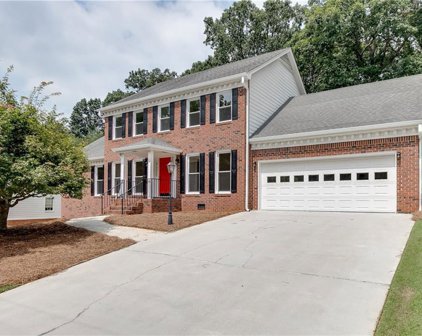 5737 Lost Grove Nw Drive, Lilburn