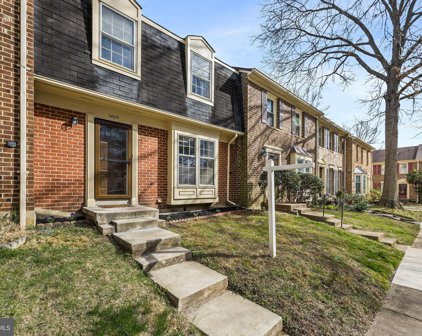 7469 Adams Park Ct Unit #A, Annandale