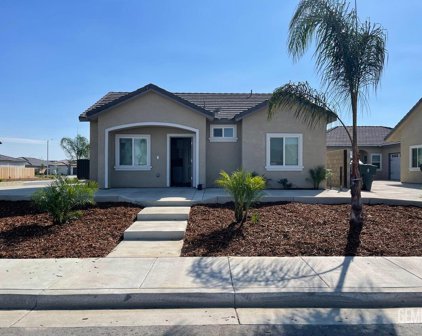 8413 Frankie Lou, Bakersfield