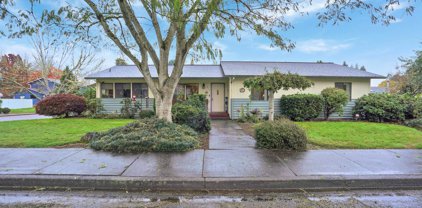 875 NW ASH ST, McMinnville