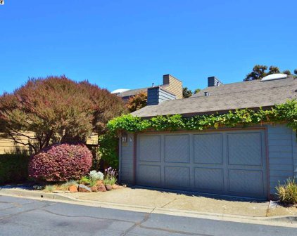 1310 Crown Dr, Alameda