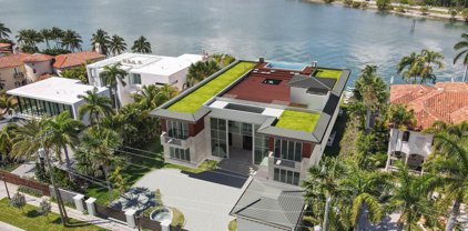 3100 N Bay Rd, Miami Beach