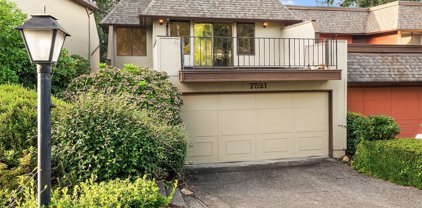 7521 Zircon Drive SW, Lakewood