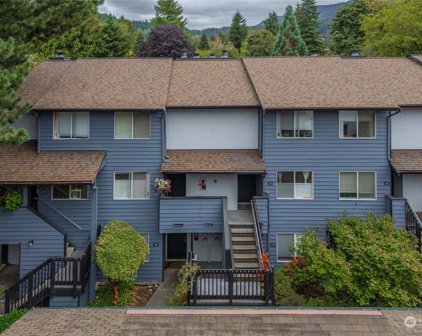 260 Newport Way NW Unit #C-17, Issaquah