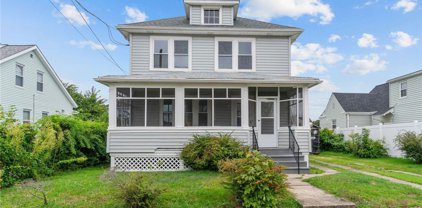 70 Whittier Road, Pawtucket