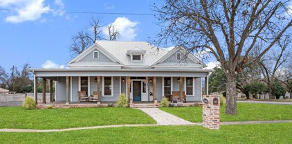 405 Front St, Comfort