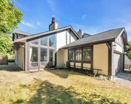 1003 Alpine Place, Port Moody