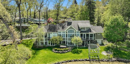 1469 W Gull Lake Drive, Richland