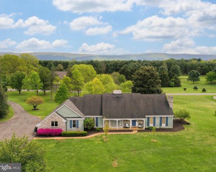 535 Bowling View Rd, Front Royal