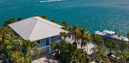 876 Tarawitt Drive, Longboat Key
