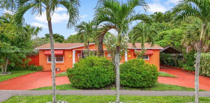 7051 Sw 2nd Ct, Pembroke Pines