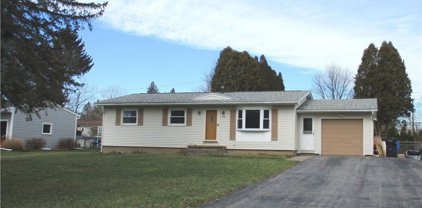 10 Brentwood  Drive, Chili-262200