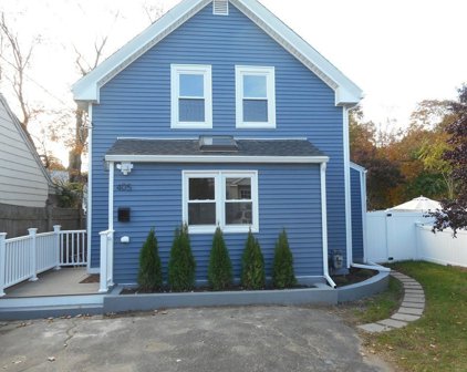 405 Whiting Ave., Dedham