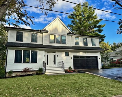 18 Alden Lane, Winchester