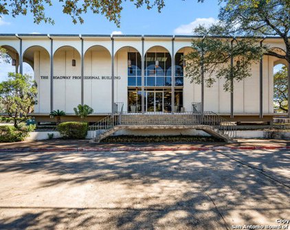 8100 Broadway, San Antonio