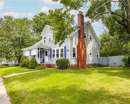 214 Pontiac Avenue, Cranston