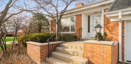 4 N Regency Drive, Arlington Heights