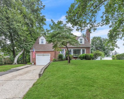 143 Lyman St, South Hadley
