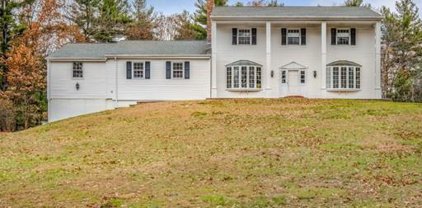 73 Stony Brook Rd, Westford
