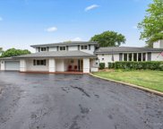 22W390 Broker Road, Medinah image