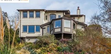 683 Santa Barbara Rd, Berkeley