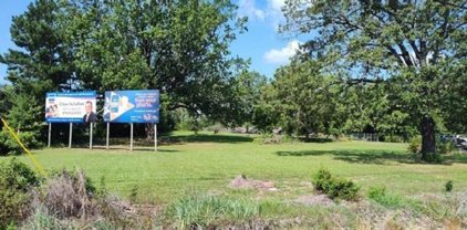 827 W Highway 8, Fordyce