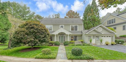 4835 Drummond Ave, Chevy Chase