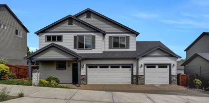 276 Mt Adams St, McMinnville