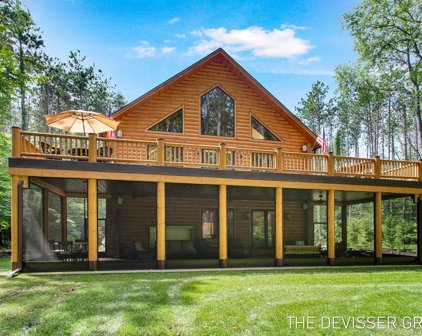 6487 113th Avenue, Fennville