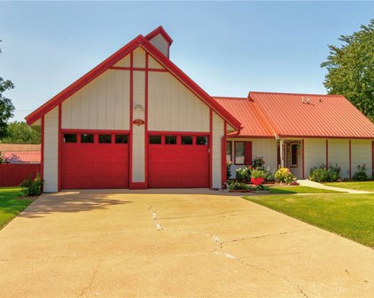 2216 W Granite  Street, Siloam Springs