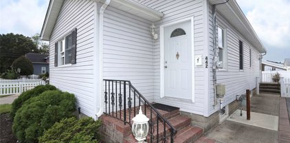 442 Staples Street, Farmingdale