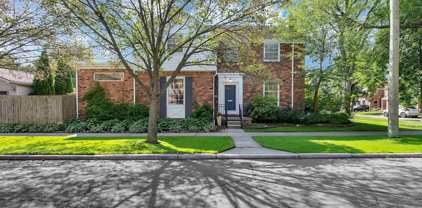 380 Mckinley, Grosse Pointe Farms