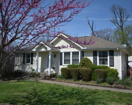 933 Poppy Dr, Clarksville