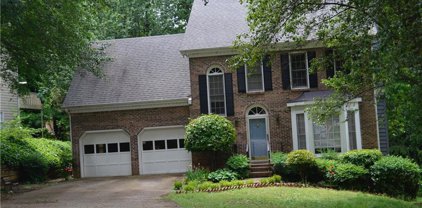 5005 Helga Ne Court, Woodstock
