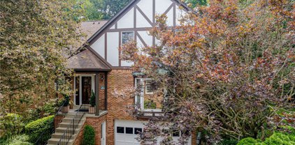 529 Kingsberry Circle, Mt. Lebanon
