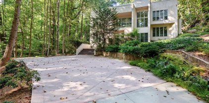 2440 W Wesley Nw Road, Atlanta