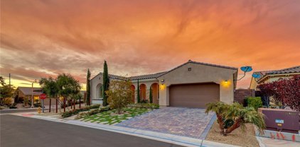2 Lago Turchino Court, Henderson